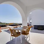 Acria فيلة